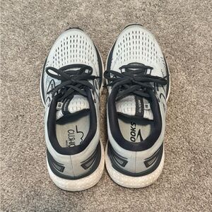 Brooks Glycerin 19 in Grey/White/Black Ombre 8.5